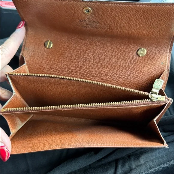 Louis Vuitton Monogram Brown Crossbody Bag - Picture 5 of 10